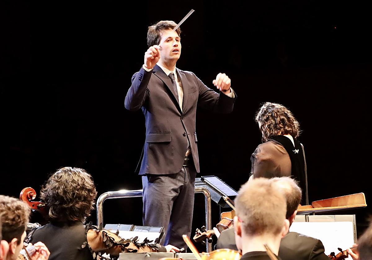 El italiano Mariani Mauro se alza ganador del Concurso Internacional de Dirección de Orquesta 2024 de la UAL