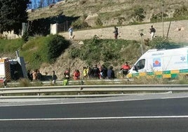 Los Bomberos de Almuñécar y el 061 intervienen en la N-340 este pasado lunes