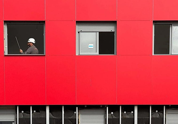 ¡Más obras!: «Nos pasamos la vida reconstruyendo lo que destruimos»