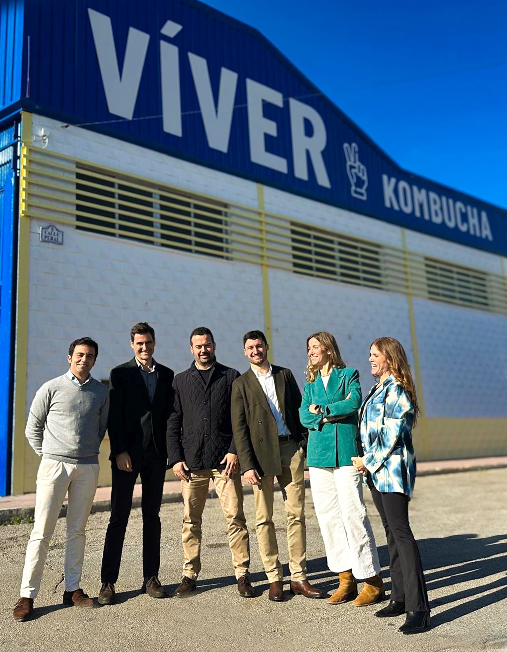 Los responsables de Víver Kombucha y ACM. De izquierda a derecha Fernando Martín, Alberto Hernández, Pedro de Frutos, Raúl de Frutos, María García y Ana