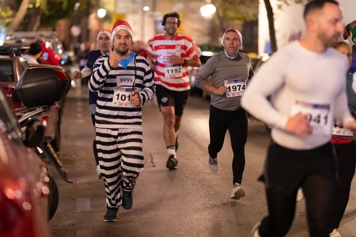 Encuéntrate en la carrera nocturna de disfraces de Granada