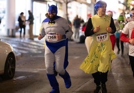 Encuéntrate en la carrera nocturna de disfraces de Granada