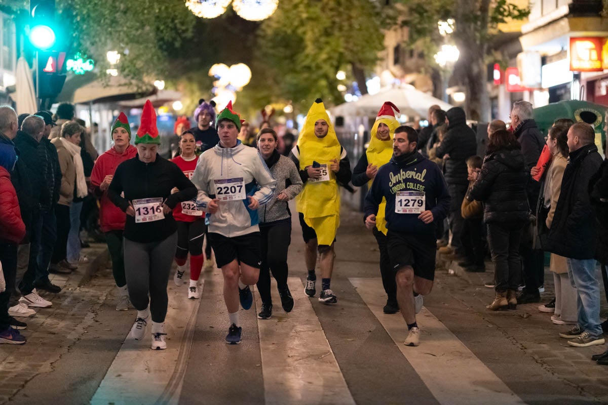 Encuéntrate en la carrera nocturna de disfraces de Granada