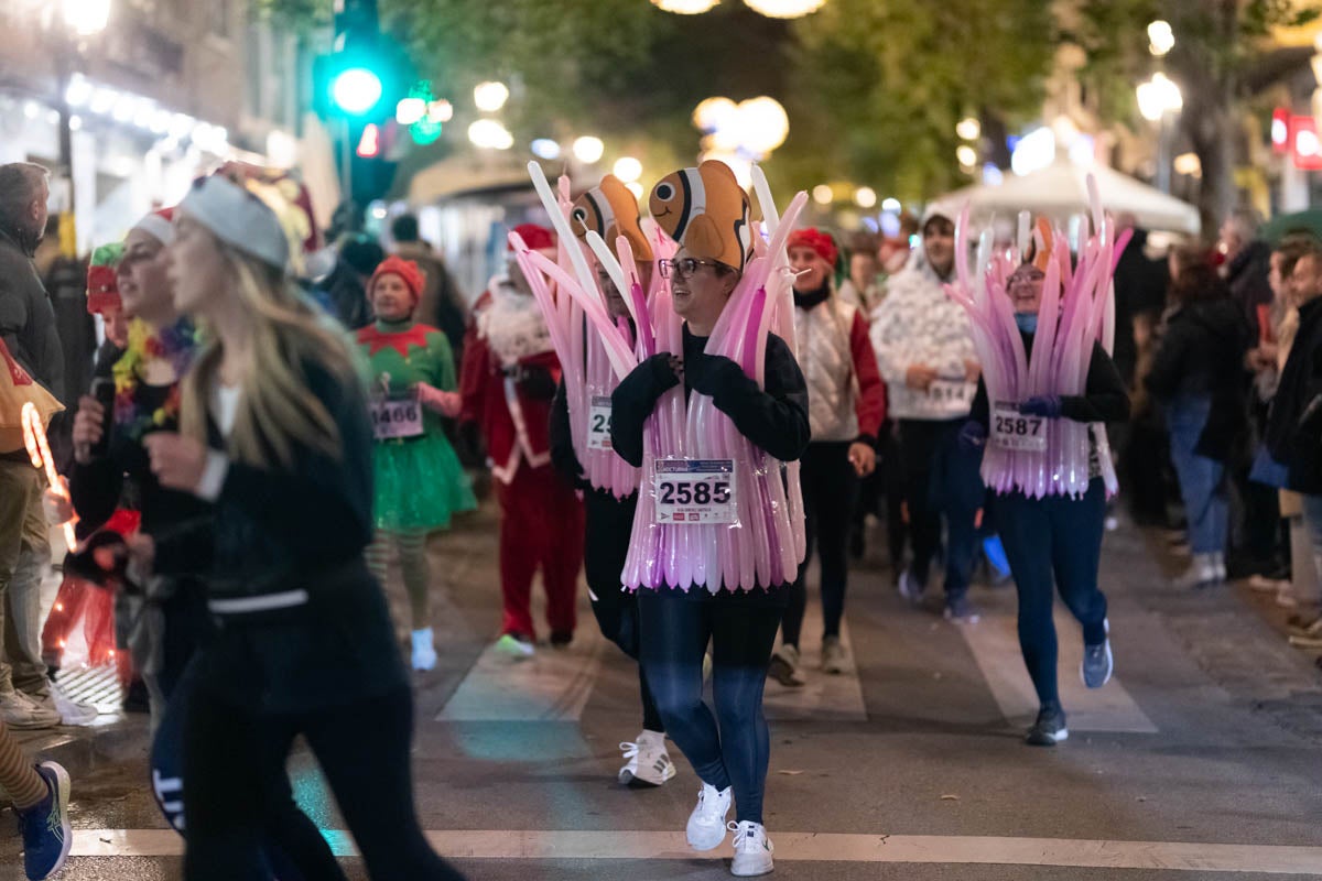 Encuéntrate en la carrera nocturna de disfraces de Granada