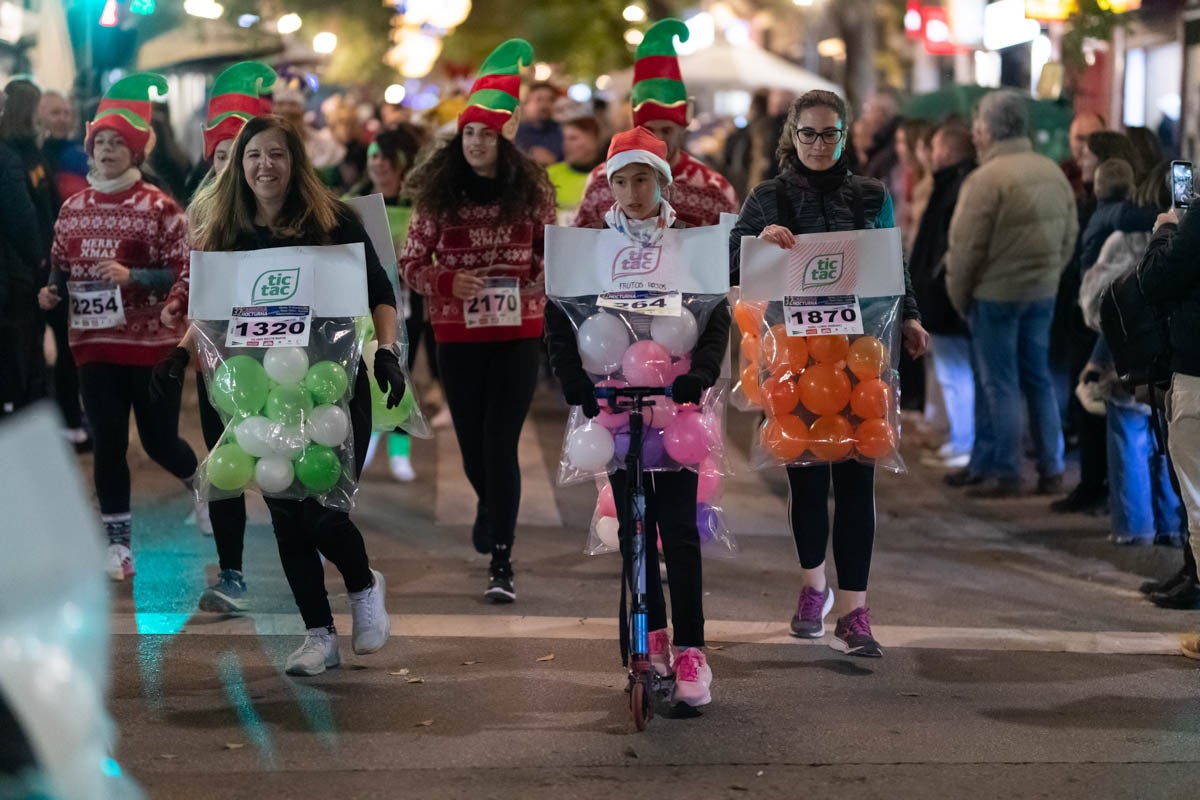 Encuéntrate en la carrera nocturna de disfraces de Granada