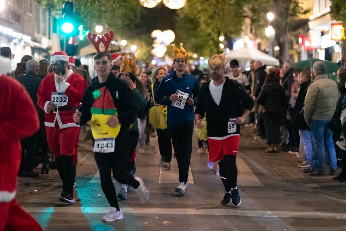 Encuéntrate en la carrera nocturna de disfraces de Granada