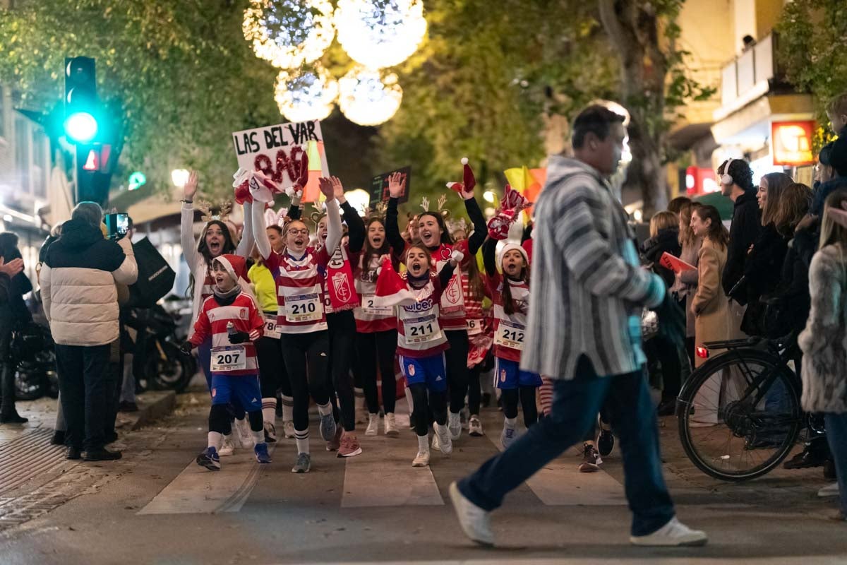 Encuéntrate en la carrera nocturna de disfraces de Granada