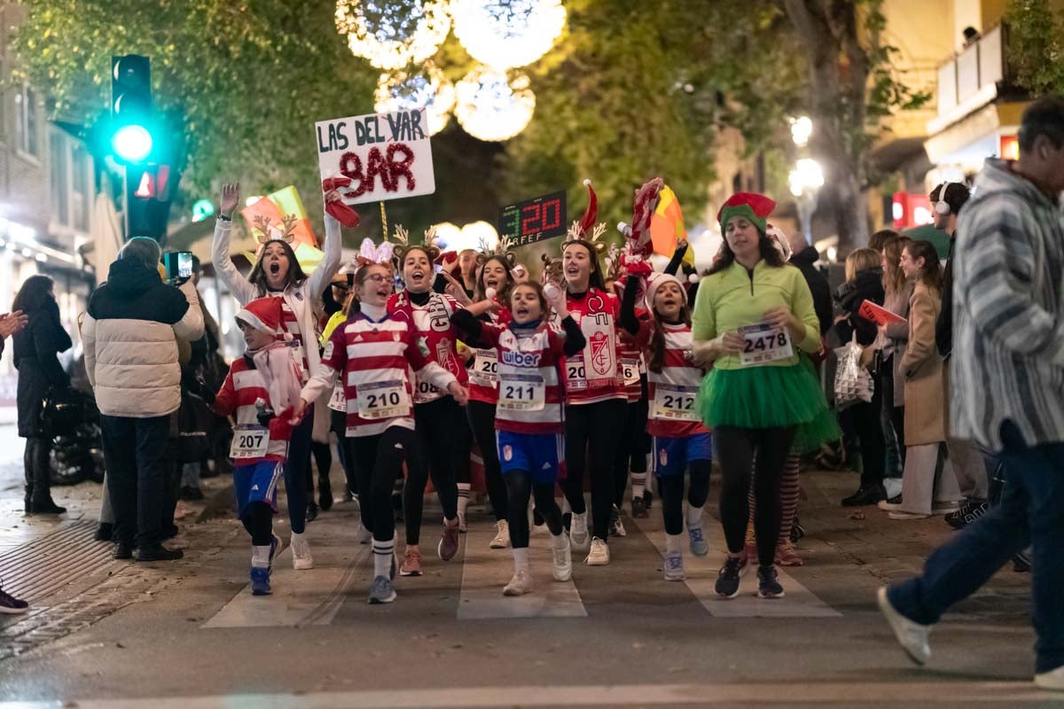 Encuéntrate en la carrera nocturna de disfraces de Granada