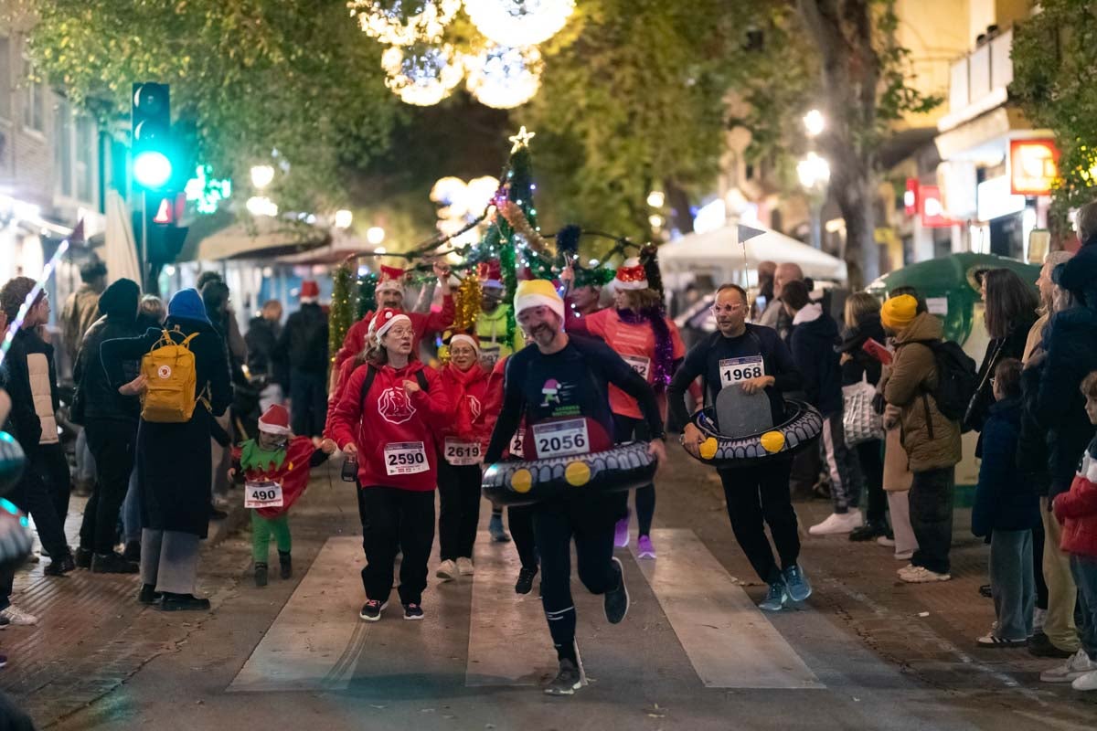 Encuéntrate en la carrera nocturna de disfraces de Granada