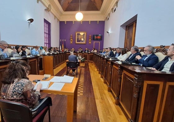 Pleno en el que se aprobó la subida de los impuestos municipales.