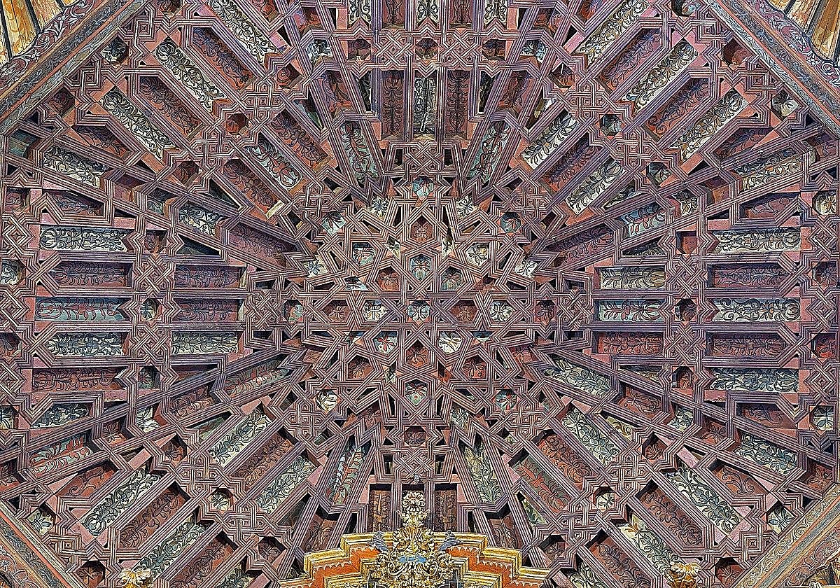 La hazaña cofrade de San Miguel bajo a la actual Santa María de la Aurora y San Miguel