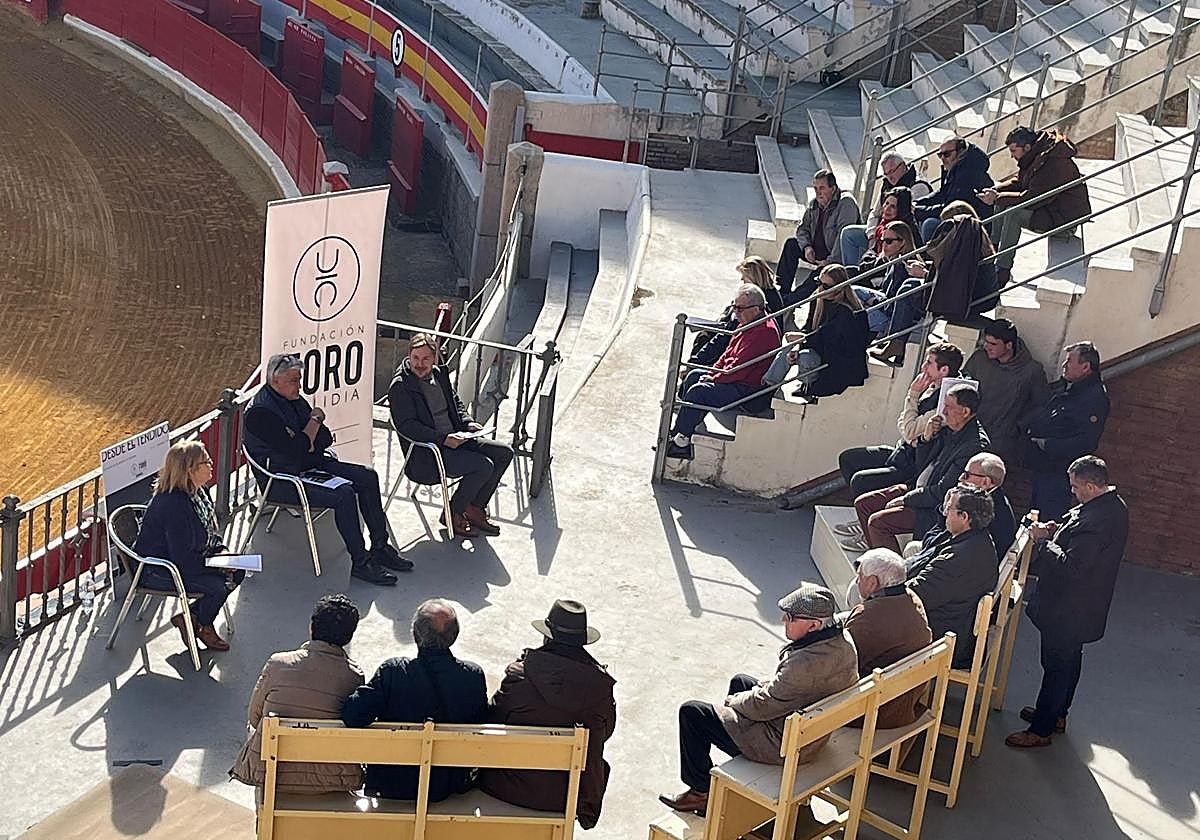 Un momento de la presentación de la revista