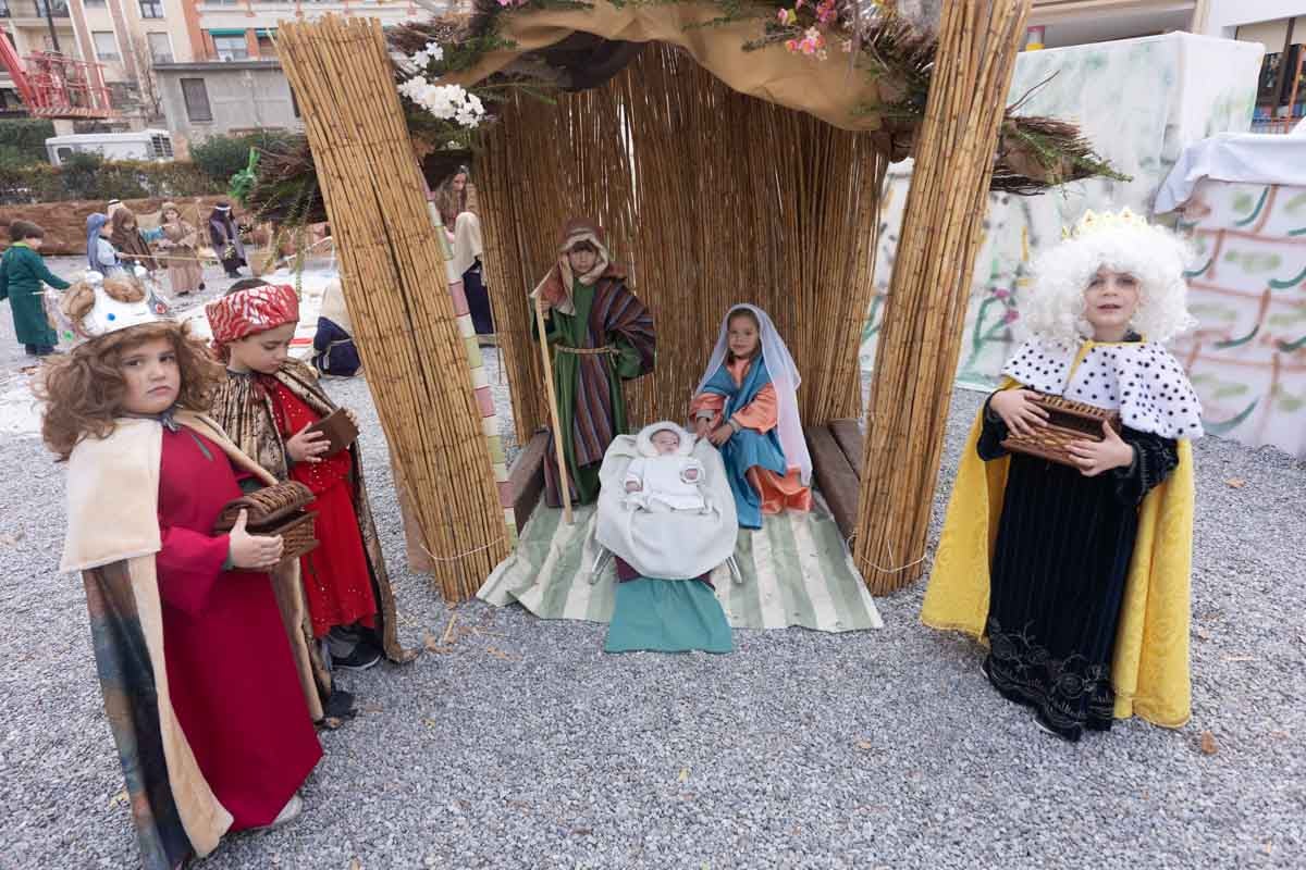 Las imágenes del belén viviente de Siervas del evangelio