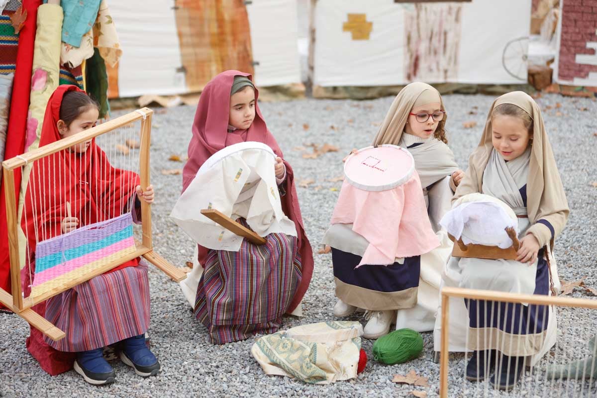 Las imágenes del belén viviente de Siervas del evangelio