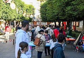La Plaza de la Virgen del Mar acoge hasta el 30 de diciembre talleres para vivir Una Navidad Sostenible