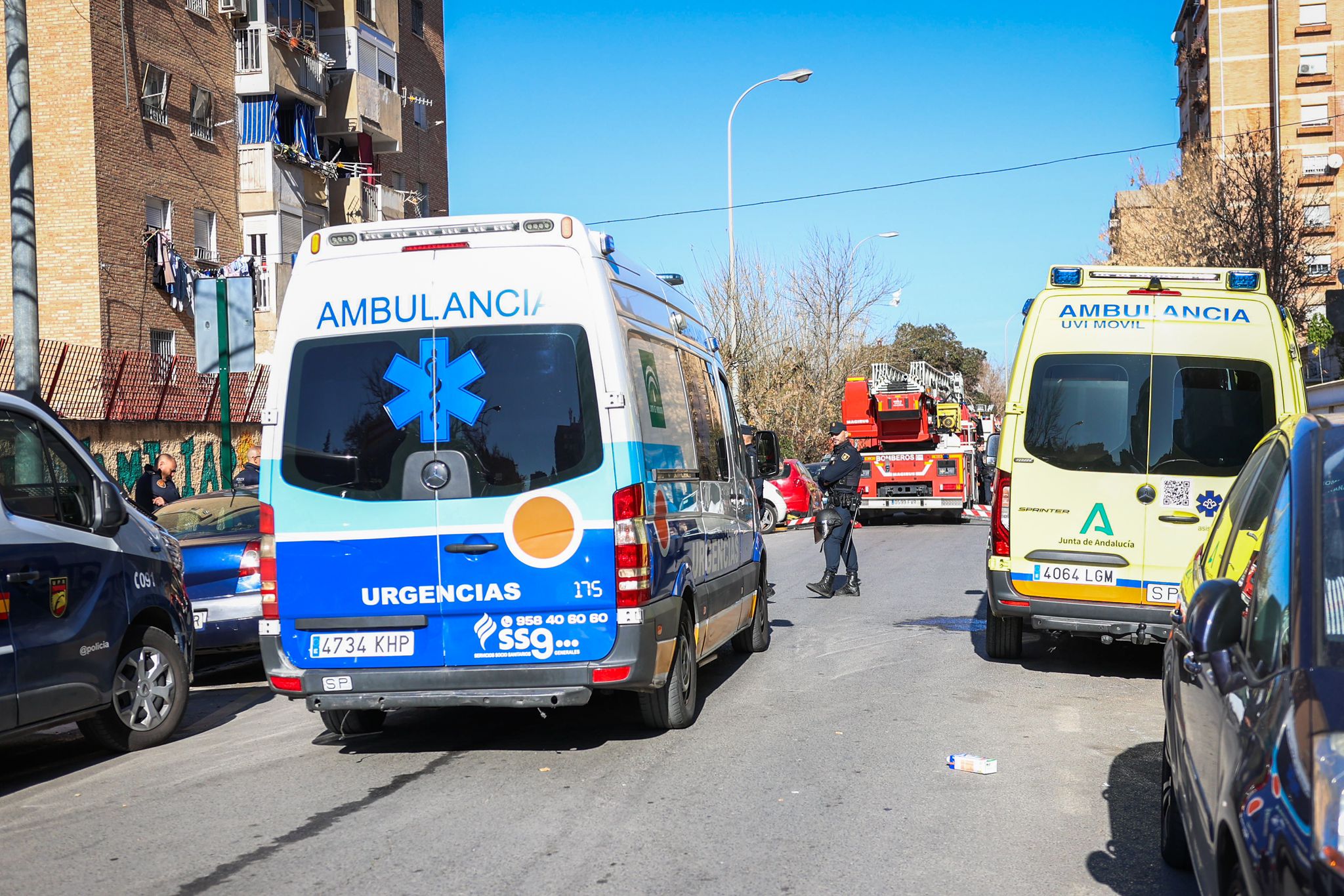 Las imágenes tras el incendio de Granada en el que ha muerto un bebé