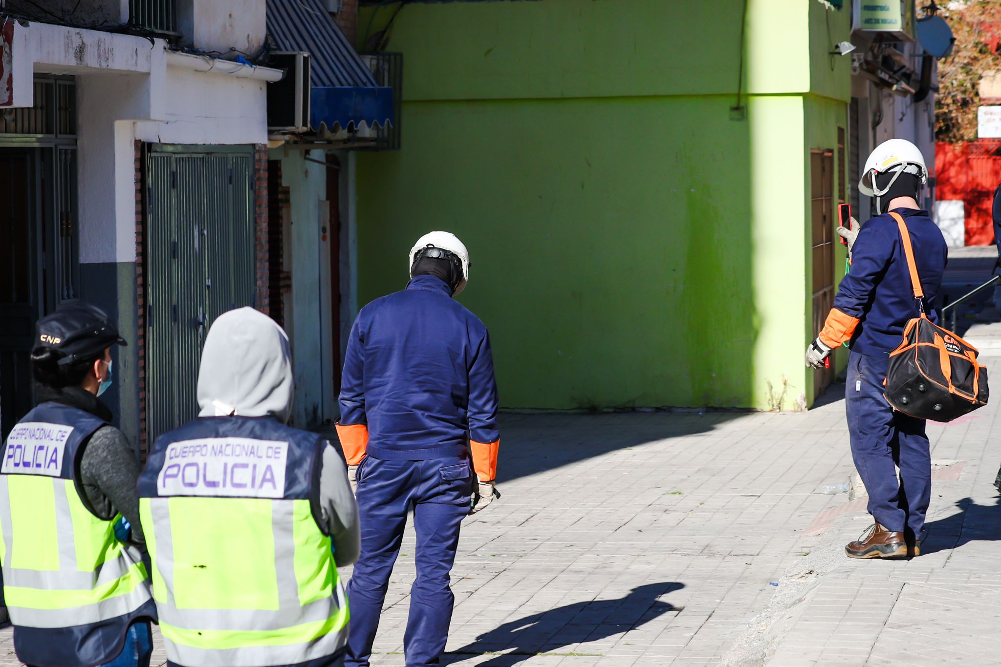 Las imágenes tras el incendio de Granada en el que ha muerto un bebé