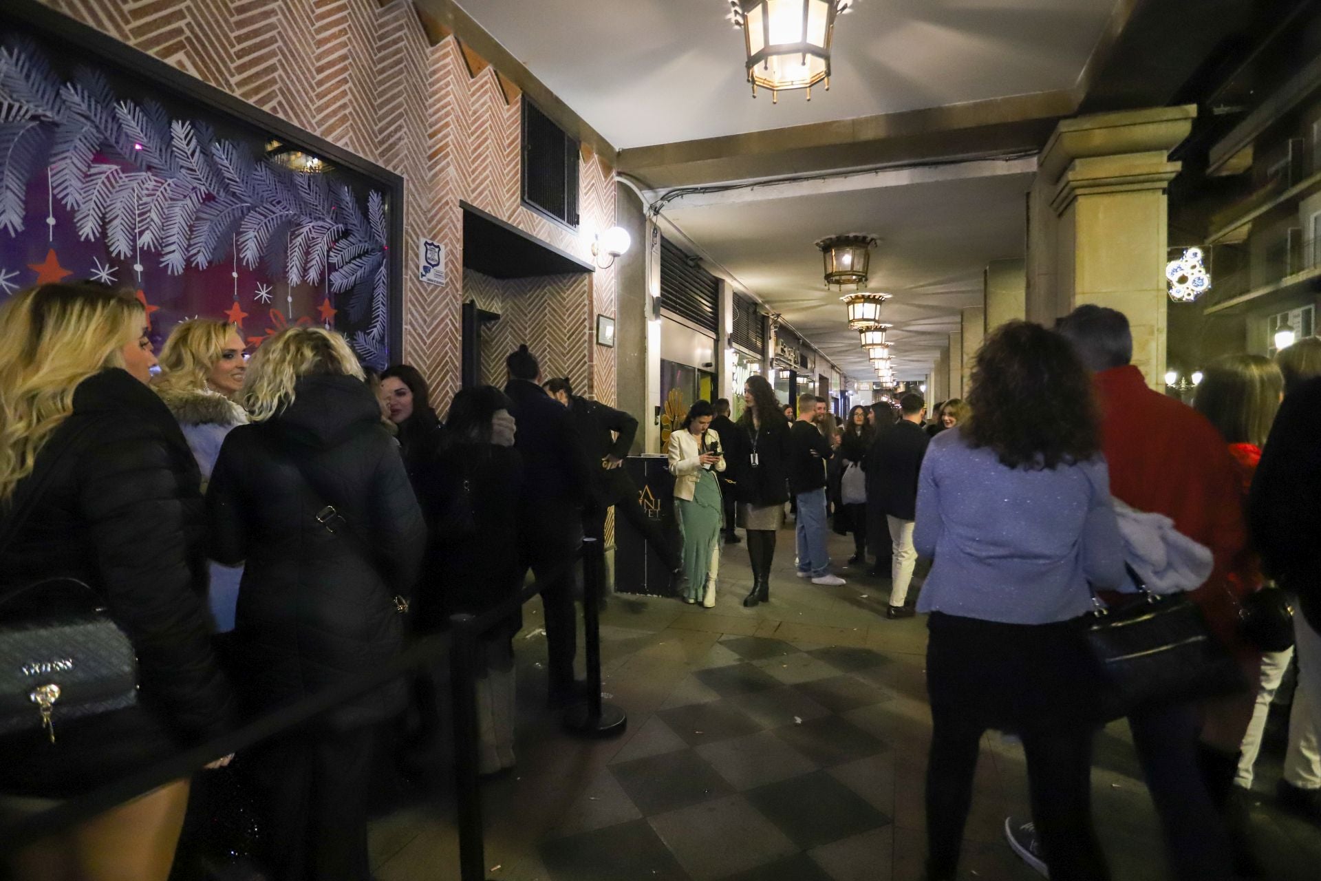 La &#039;Tardevieja&#039; en Granada, una tradición que crece cada año