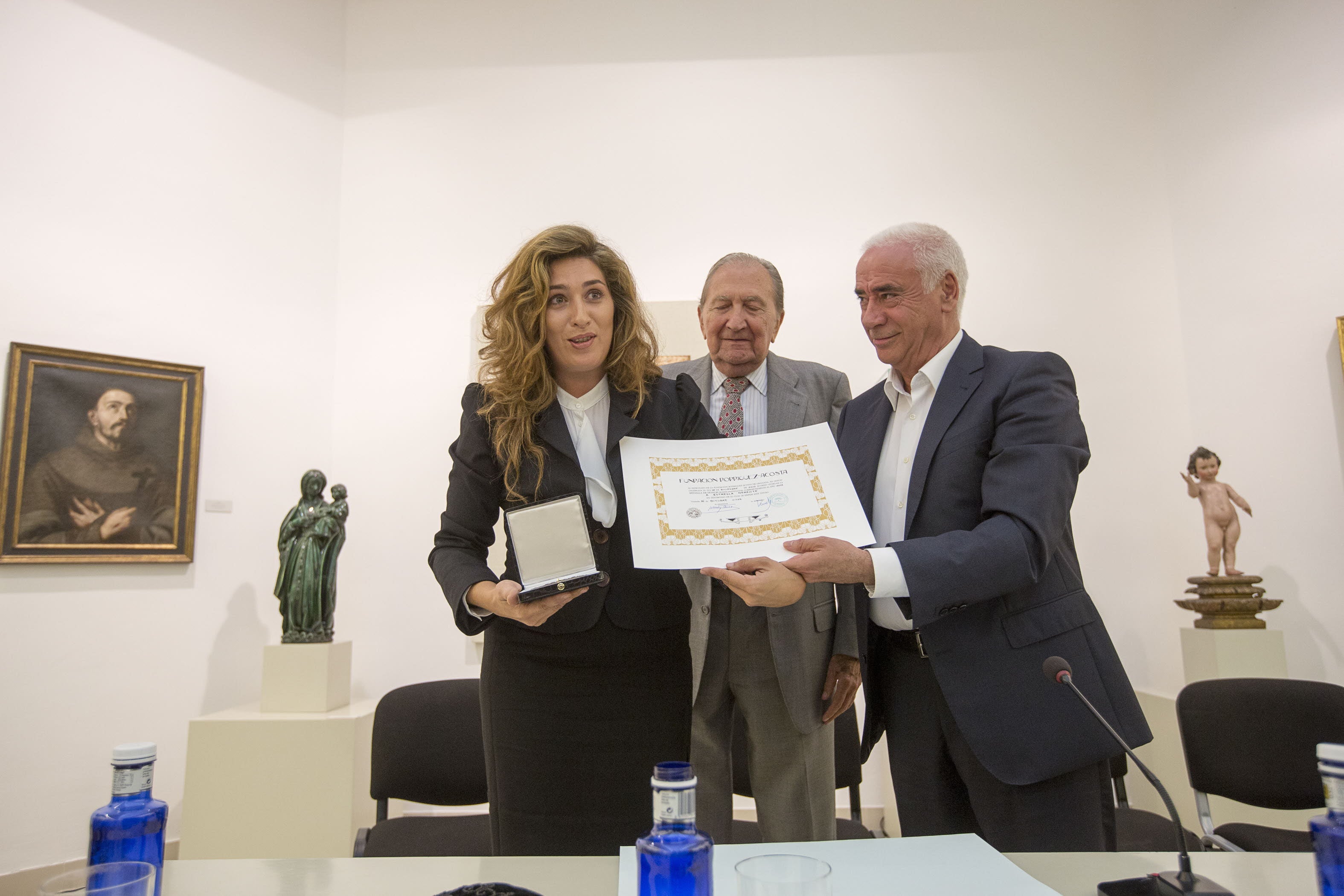 La cantaora granadina Estrella Morente recibe la Medalla de la Fundación Rodríguez-Acosta. Año 2014