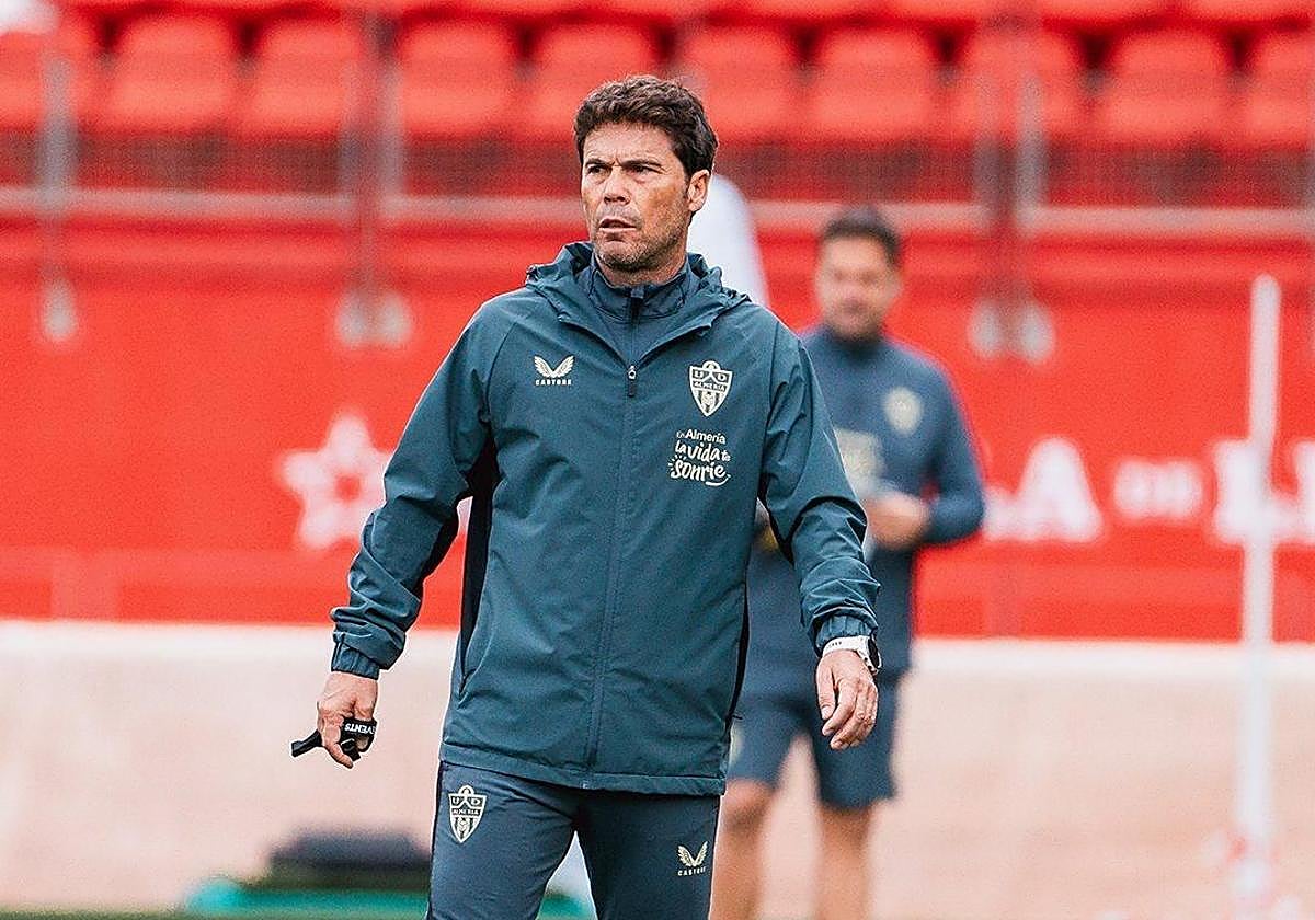 Rubi pone el cartel de favorito al Sevilla, pero el Almería luchará por pasar de ronda.