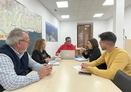 Rafael Caballero durante una reunión.