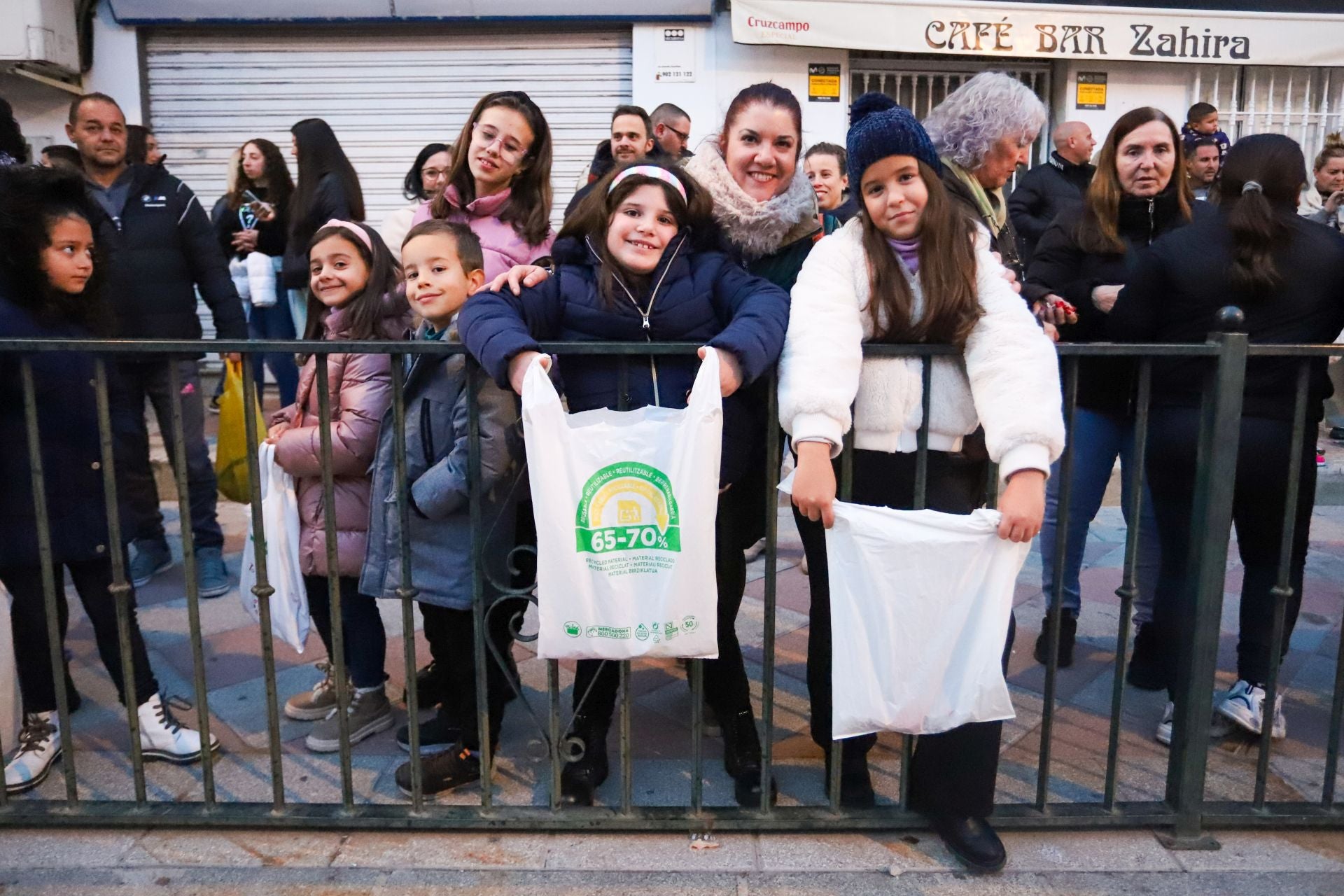 Las mejores imágenes de la cabalgata de los Reyes Magos en Pinos Puente