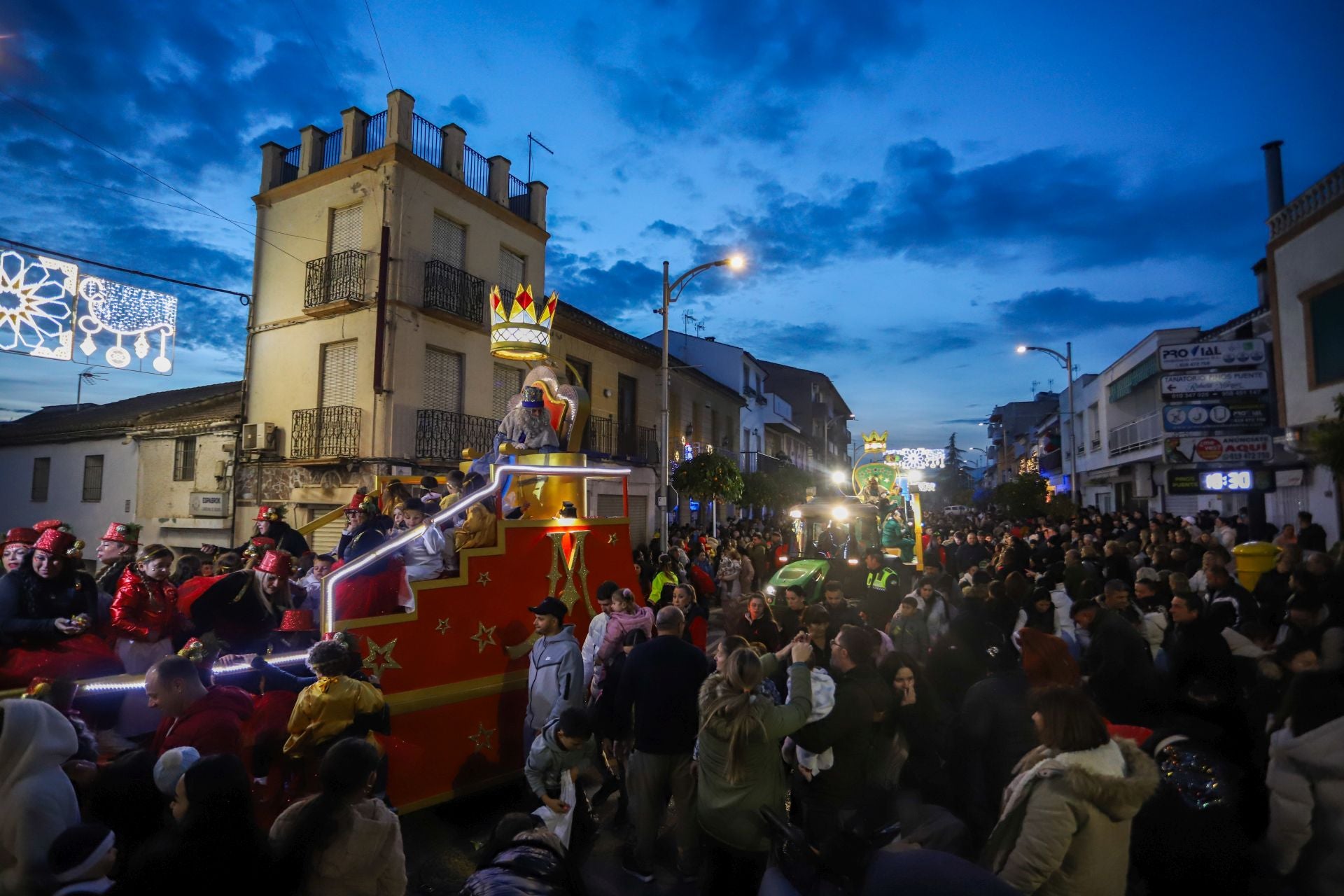 Las mejores imágenes de la cabalgata de los Reyes Magos en Pinos Puente