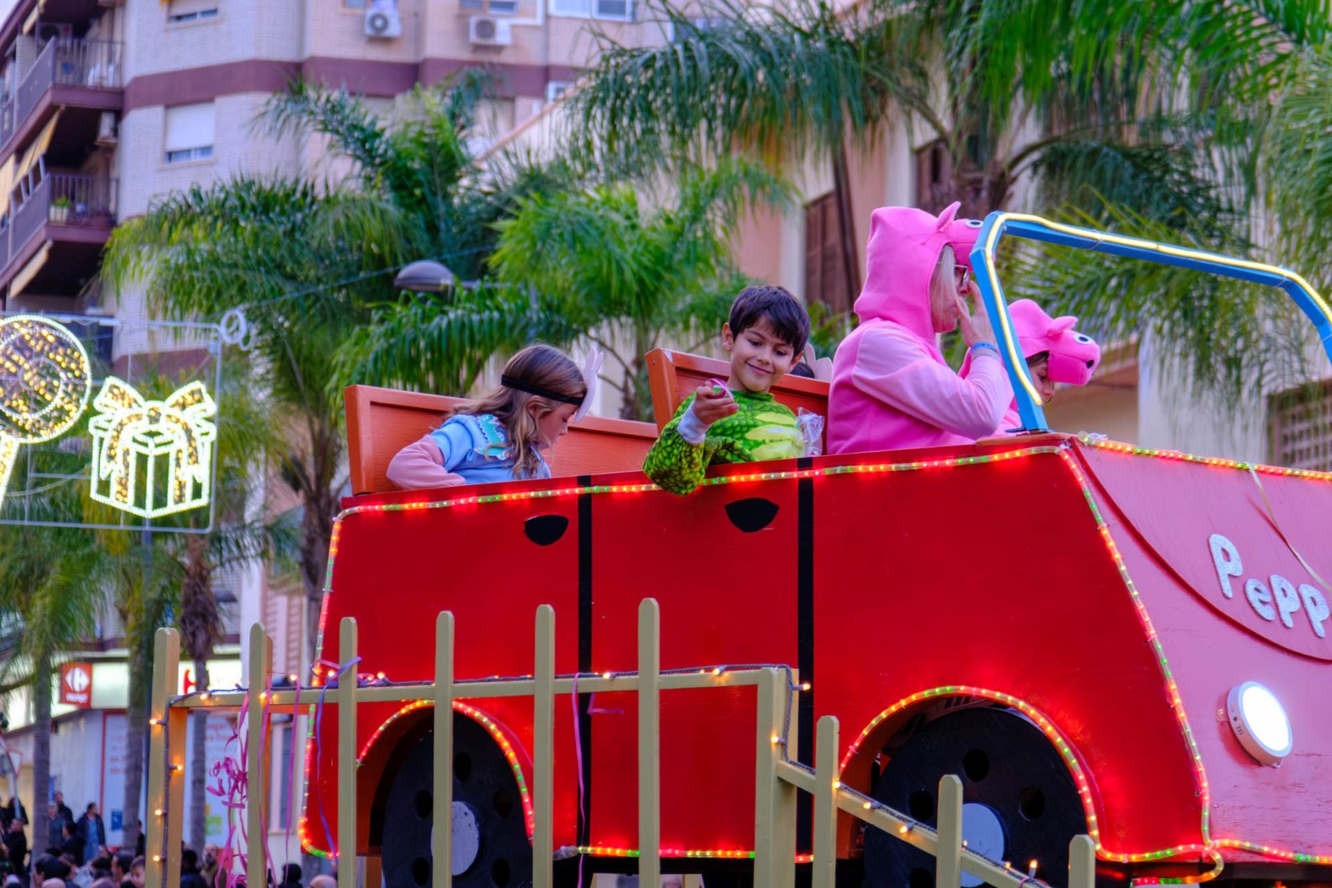 Así se ha vivido la cabalgata de los reyes Magos en Motril