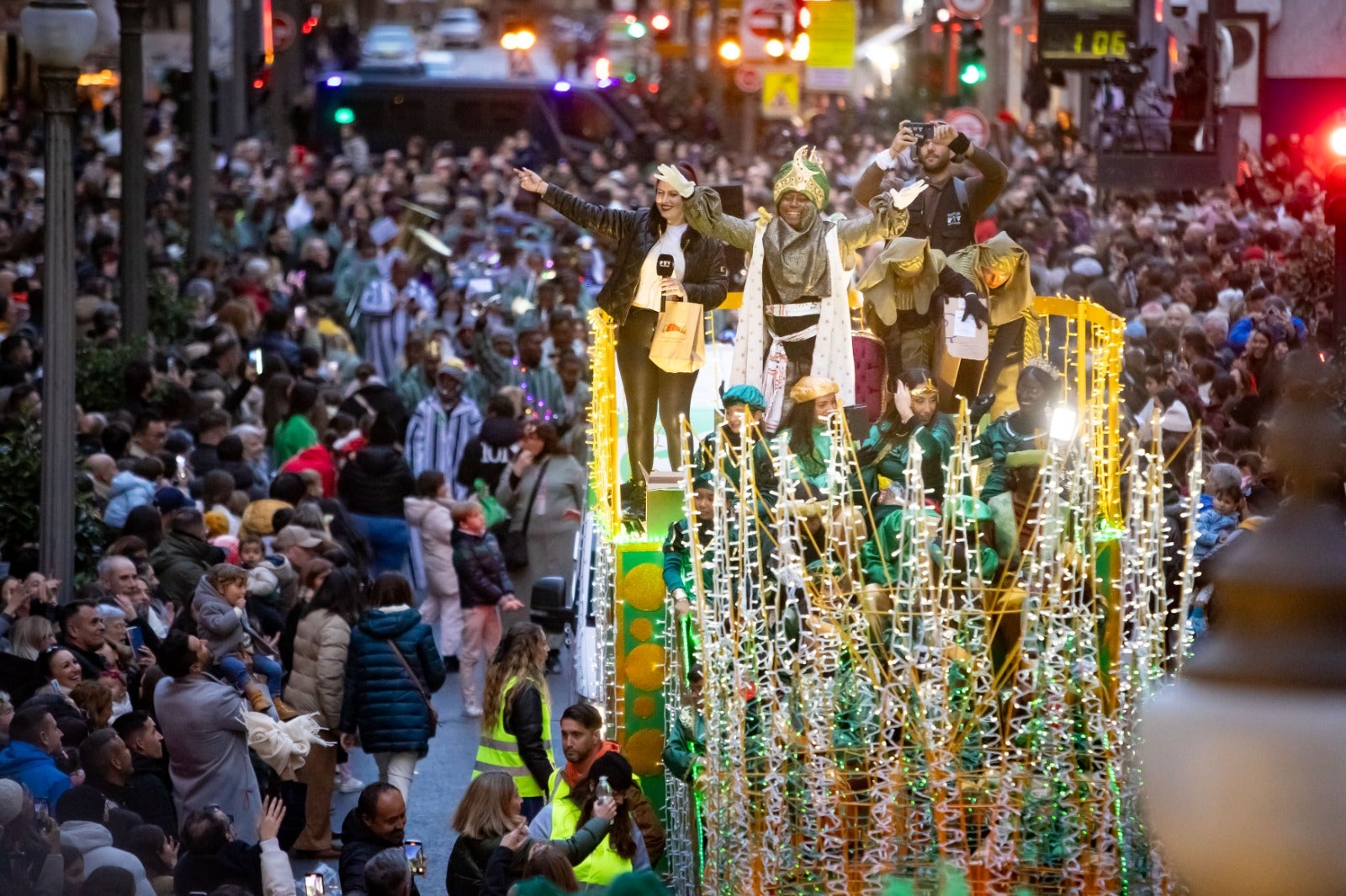 La Cabalgata de Reyes de Granada vista desde dentro