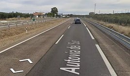 Ocho heridos al chocar dos camiones y tres coches en la A-4 por Villanueva de la Reina