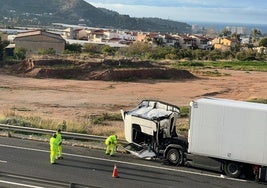 Uno de los camiones accidentados en la A-7.