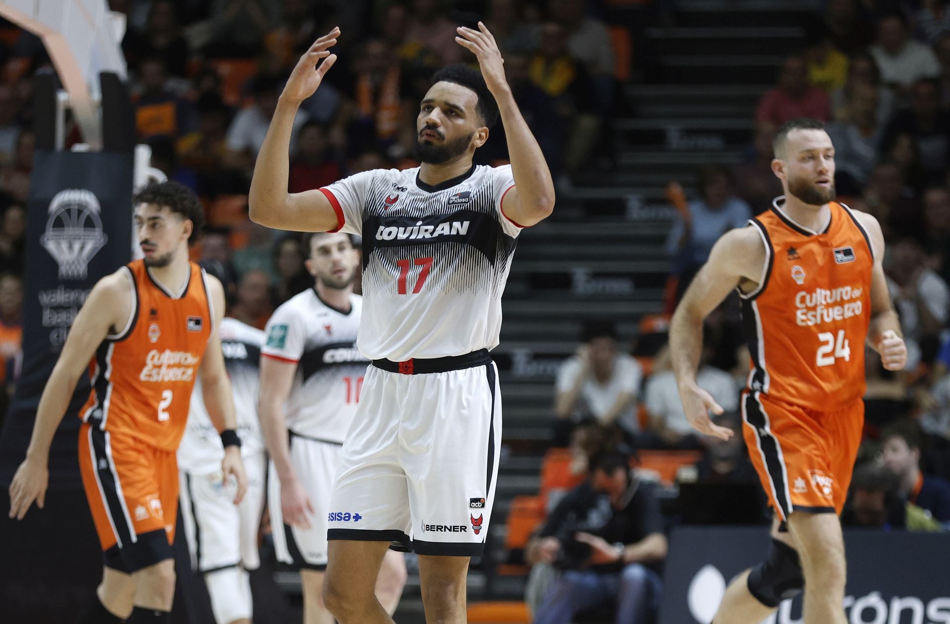 Amine Noua, desesperado en La Fonteta.