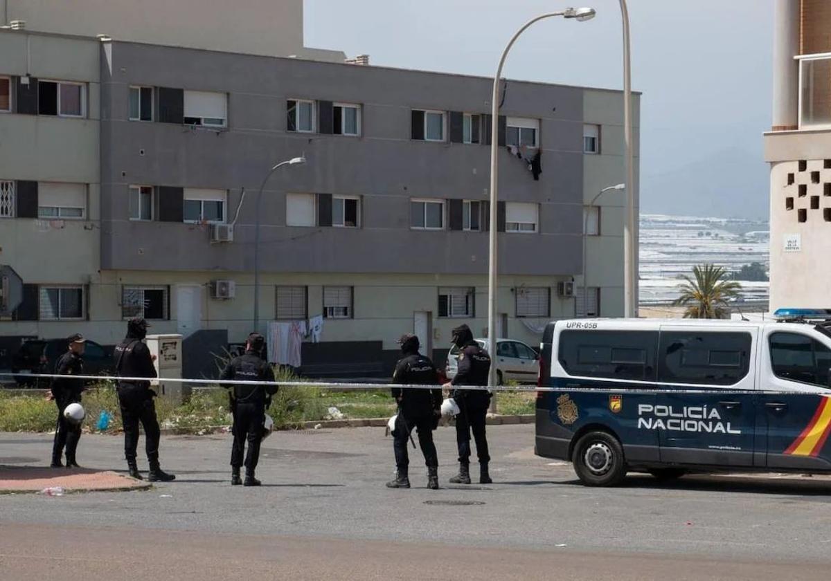 Agentes de Policía Nacional en Roquetas, de archivo.