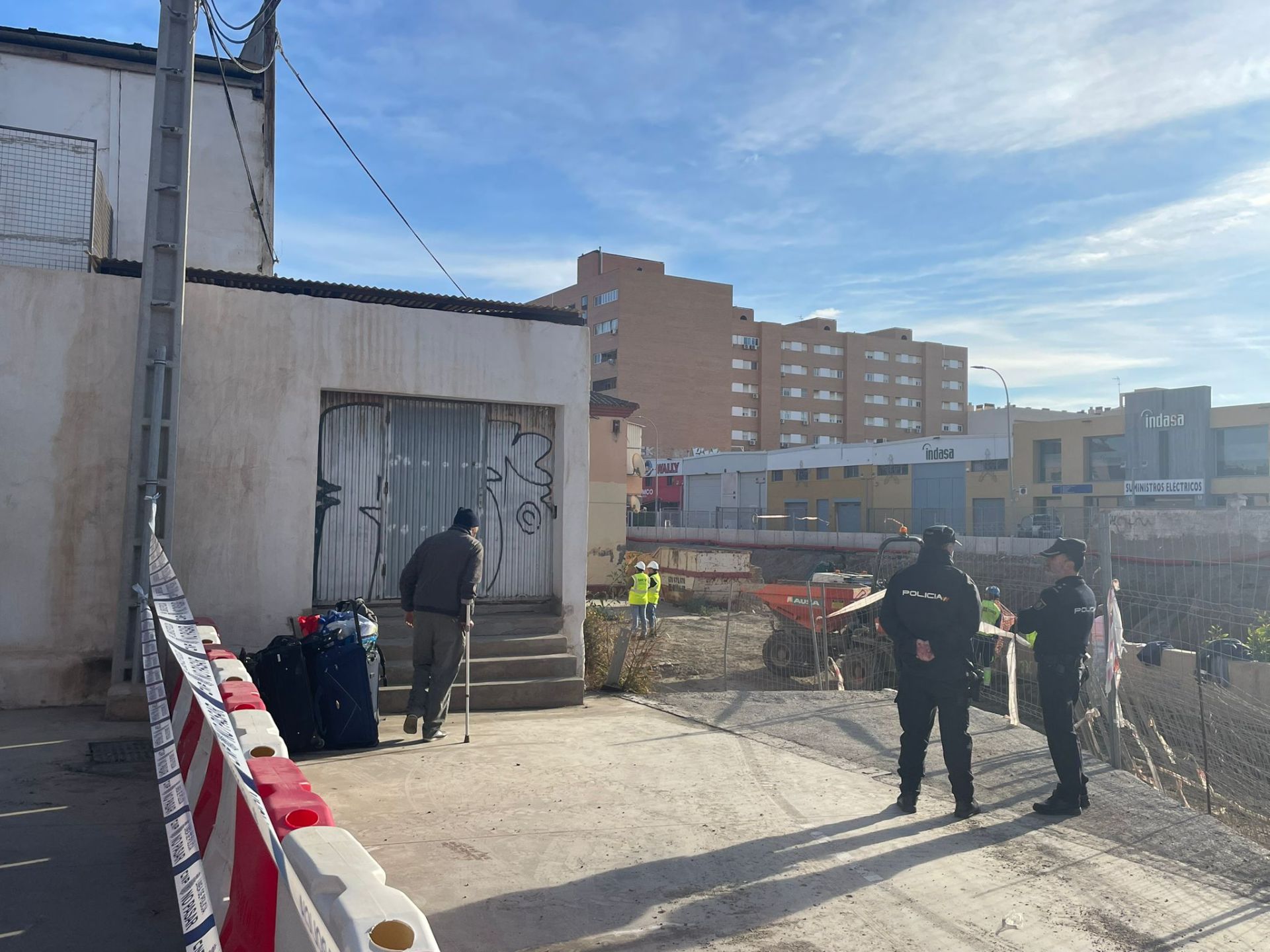 El desalojo de la calle Ferrobús, en imágenes