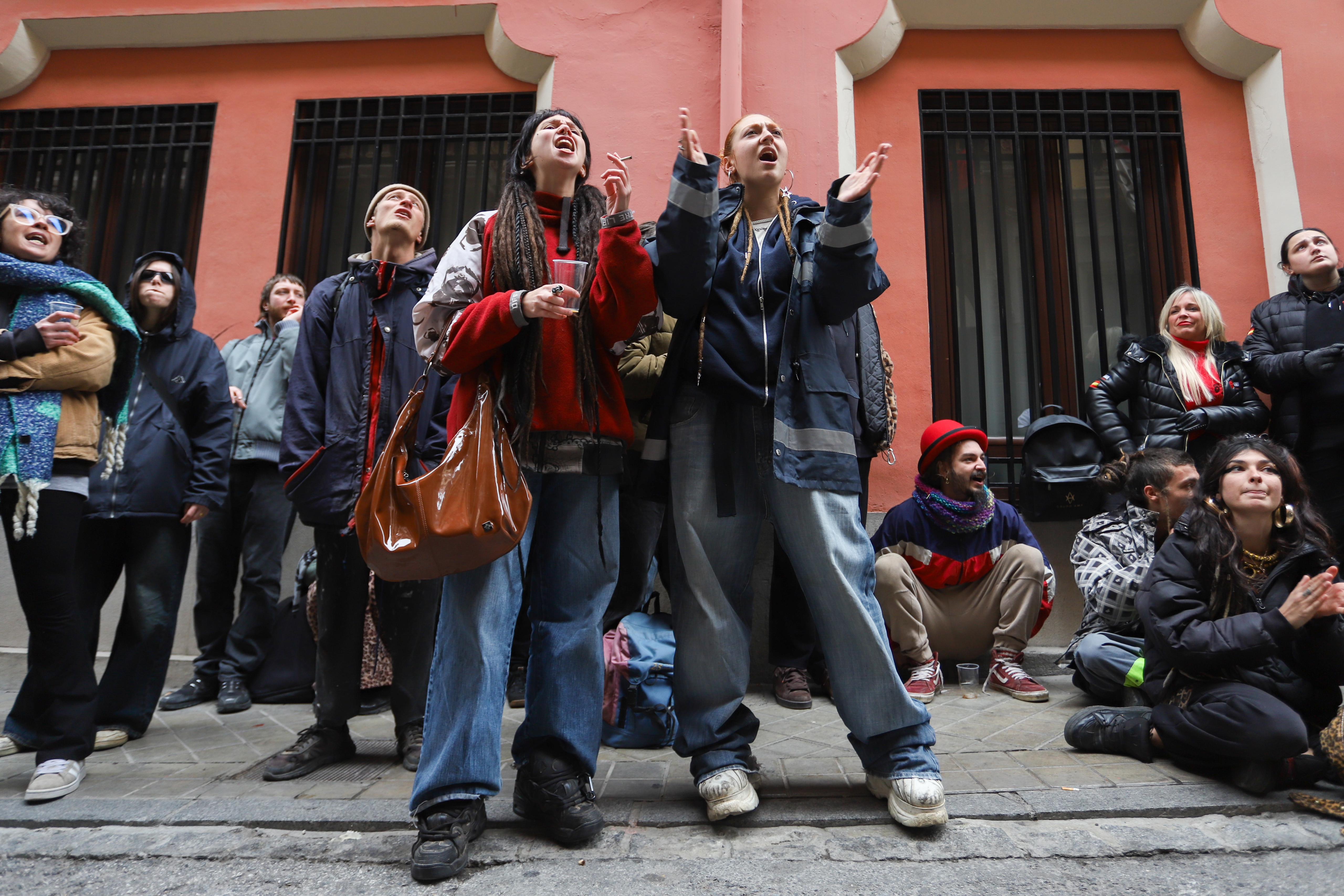 Las imágenes del edificio &#039;okupado&#039; en Granada