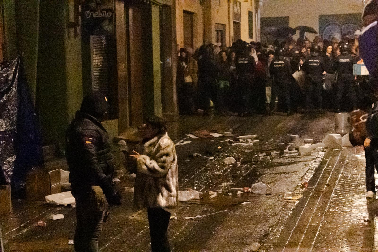 Las imágenes del edificio &#039;okupado&#039; en Granada