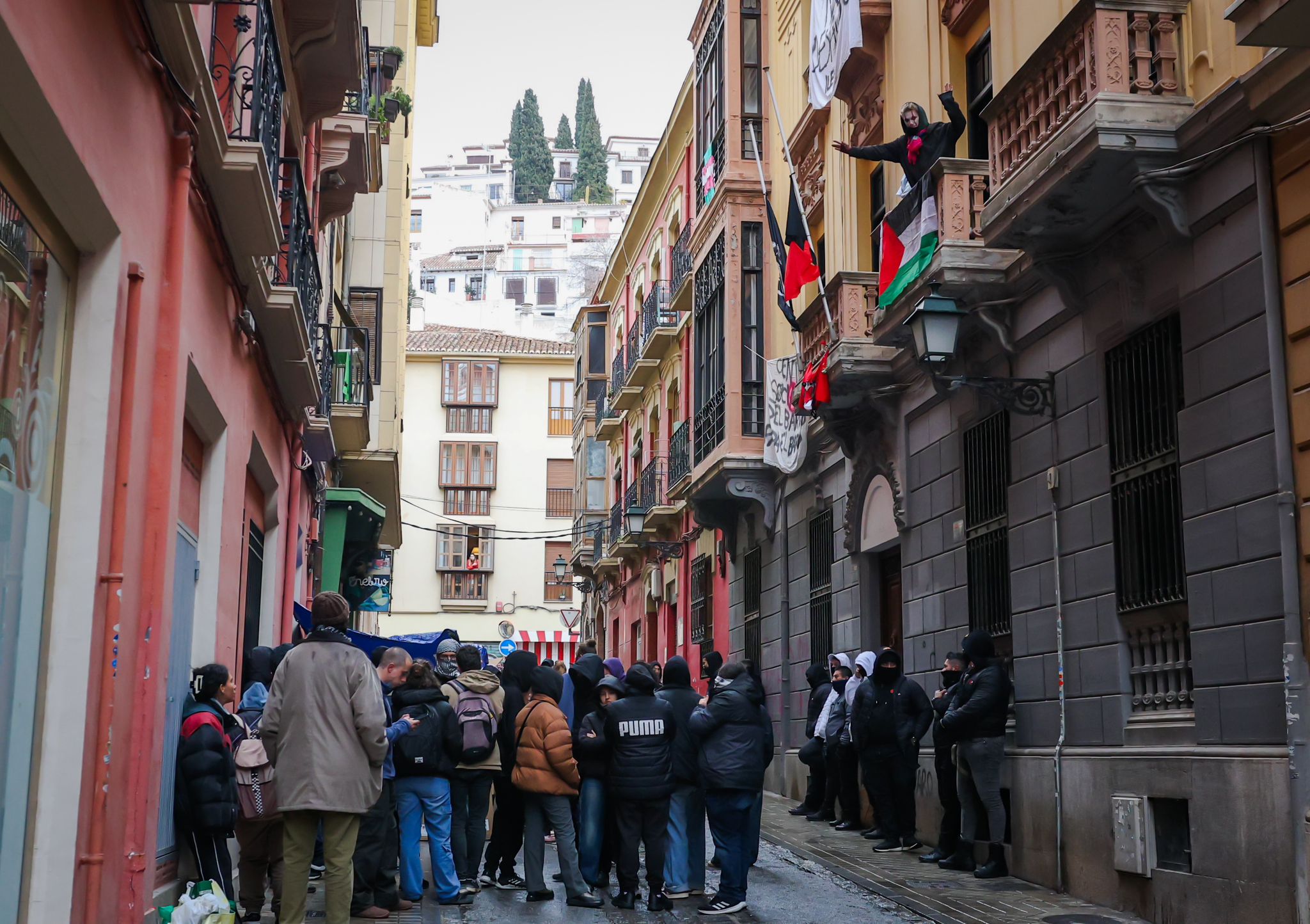 Las imágenes del edificio &#039;okupado&#039; en Granada