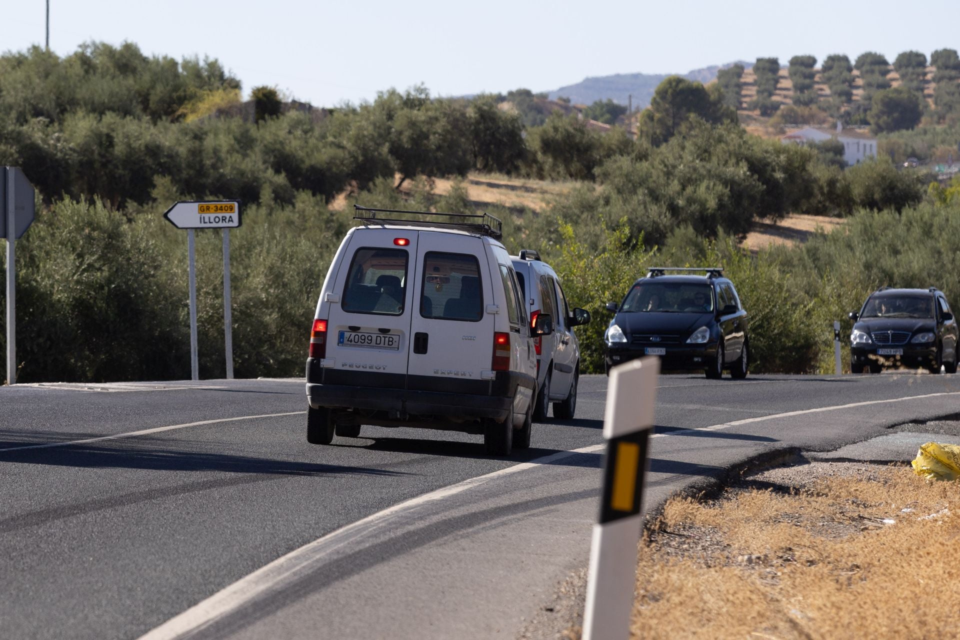 El peligroso cruce de la N-432 con la carretera de entrada a Íllora.