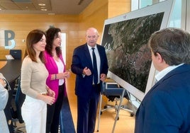 Visita de la presidenta de la APA y la alcaldesa de Almería al Puerto de Bilbao.