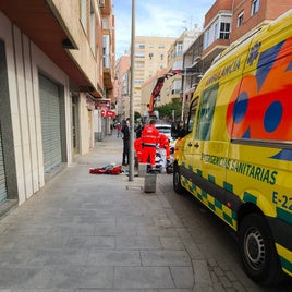 Salvan la vida de un hombre que sufrió un infarto en su coche en Almería