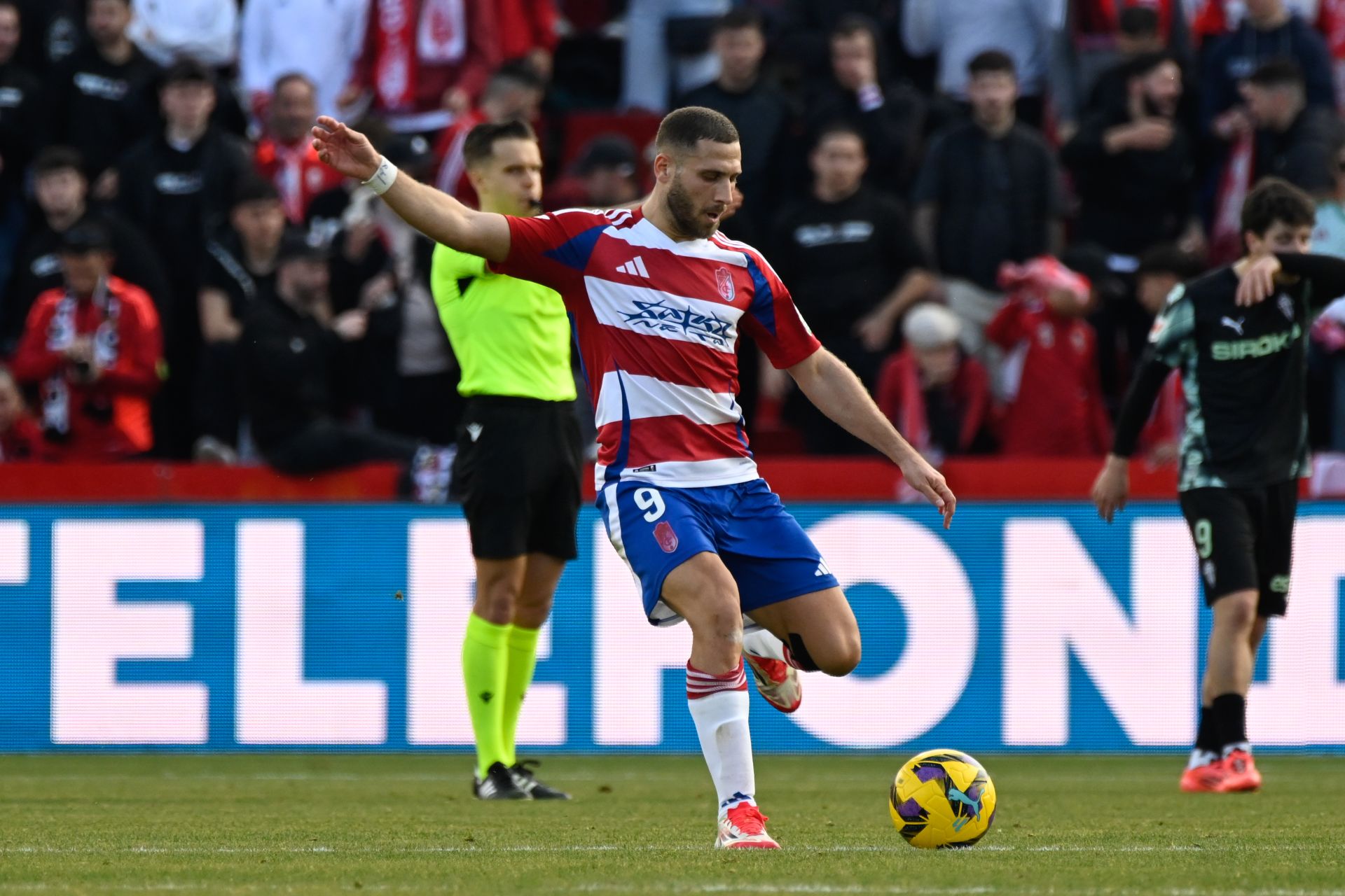 Las mejores imágenes del Granada - Sporting