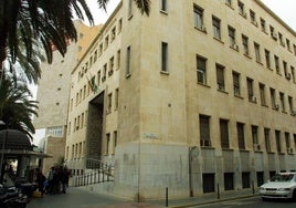 Exterior de la Audiencia Provincial de Almería, en una imagen de arhivo.