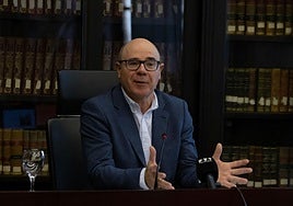 El rector de la Universidad de Granada, Pedro Mercado.