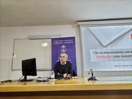 El decano Ignacio Rojas en un momento de su ponencia