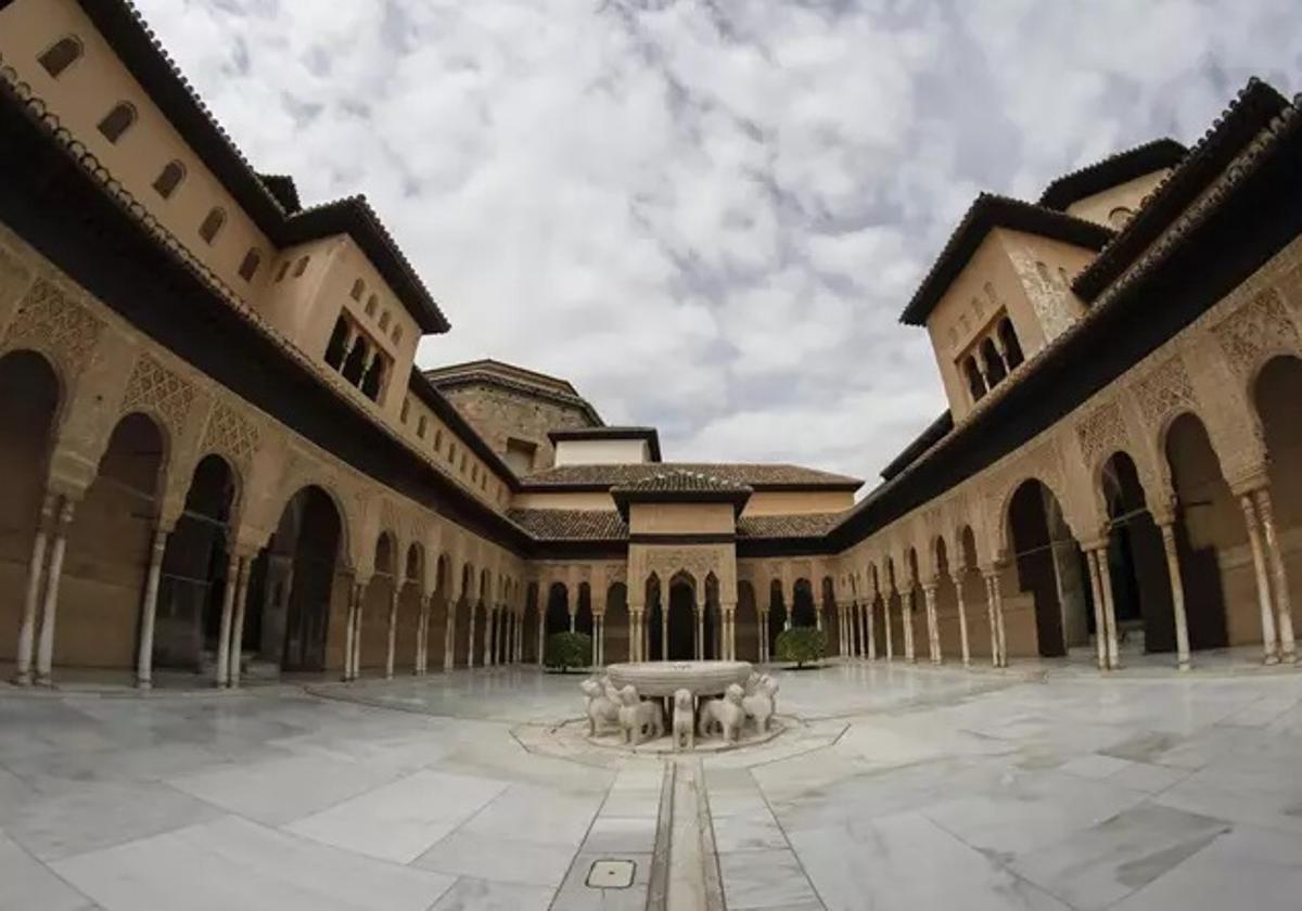 La Alhambra de Granada en imagen de archivo