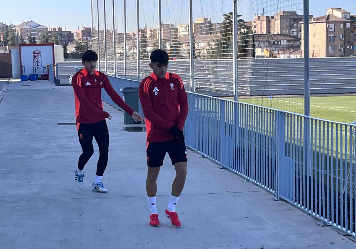 Villar y Juanma, al salir a entrenar.