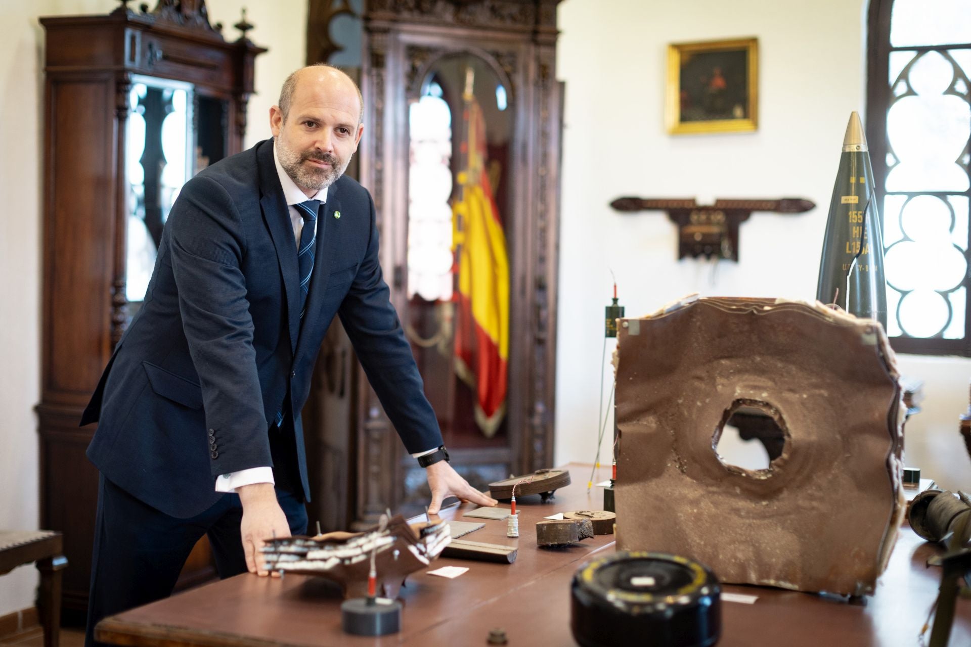 El nuevo director de FMG, Antonio González, en el museo histórico de la fábrica.