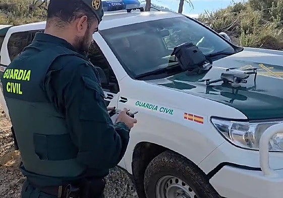 Uso de drones en la búsqueda por la sierra.