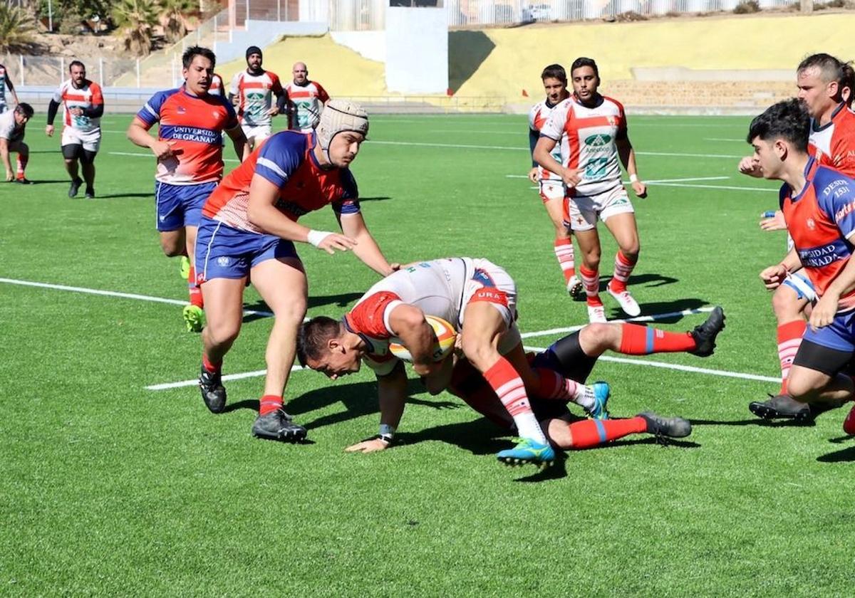 URA debutó en su campo ante un Universidad de Granada muy superior.