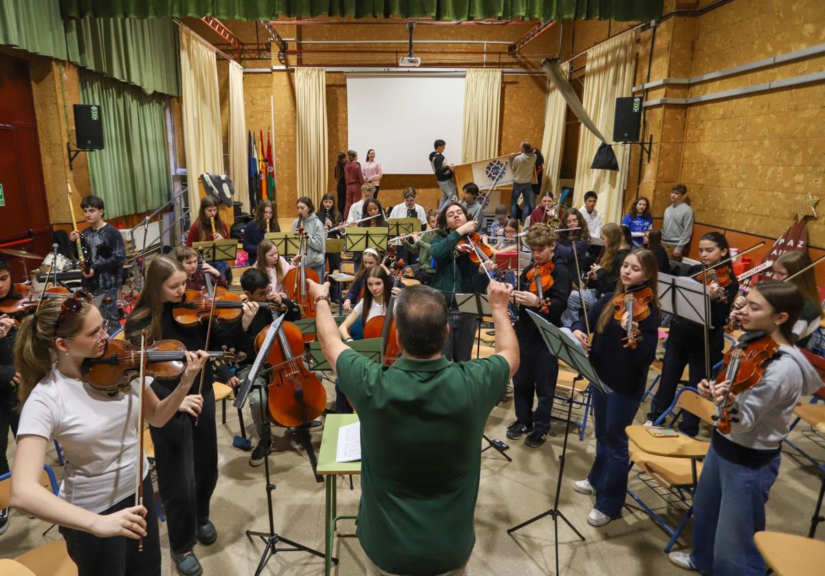 Un momento del ensayo de la mañana de ayer.